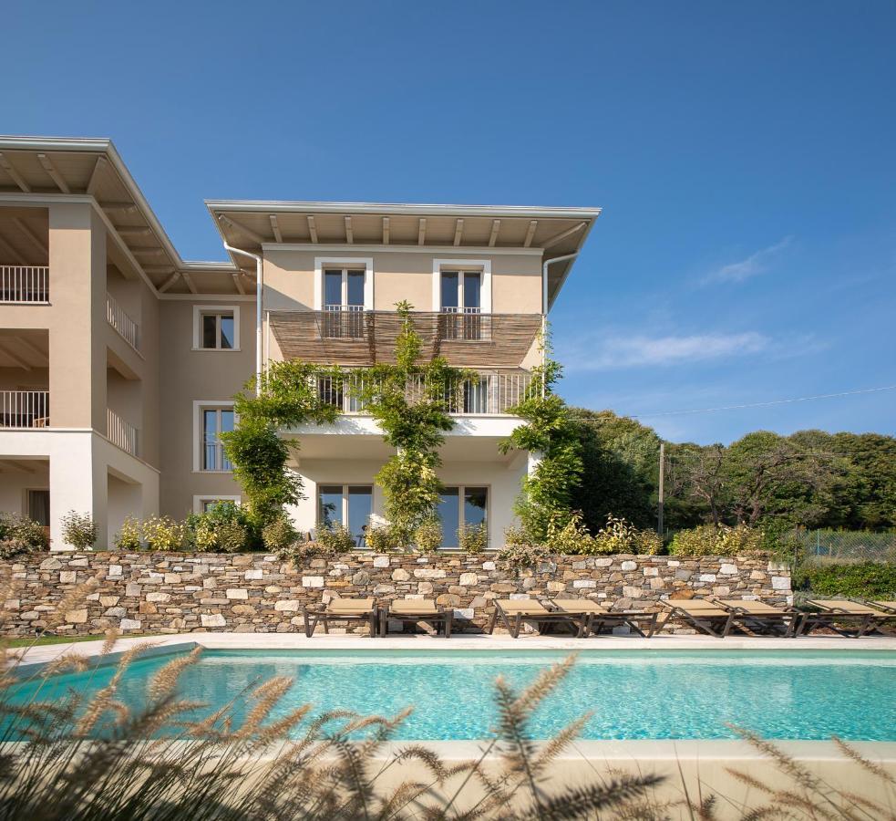 La Mascarana Apartment Lesa Bagian luar foto