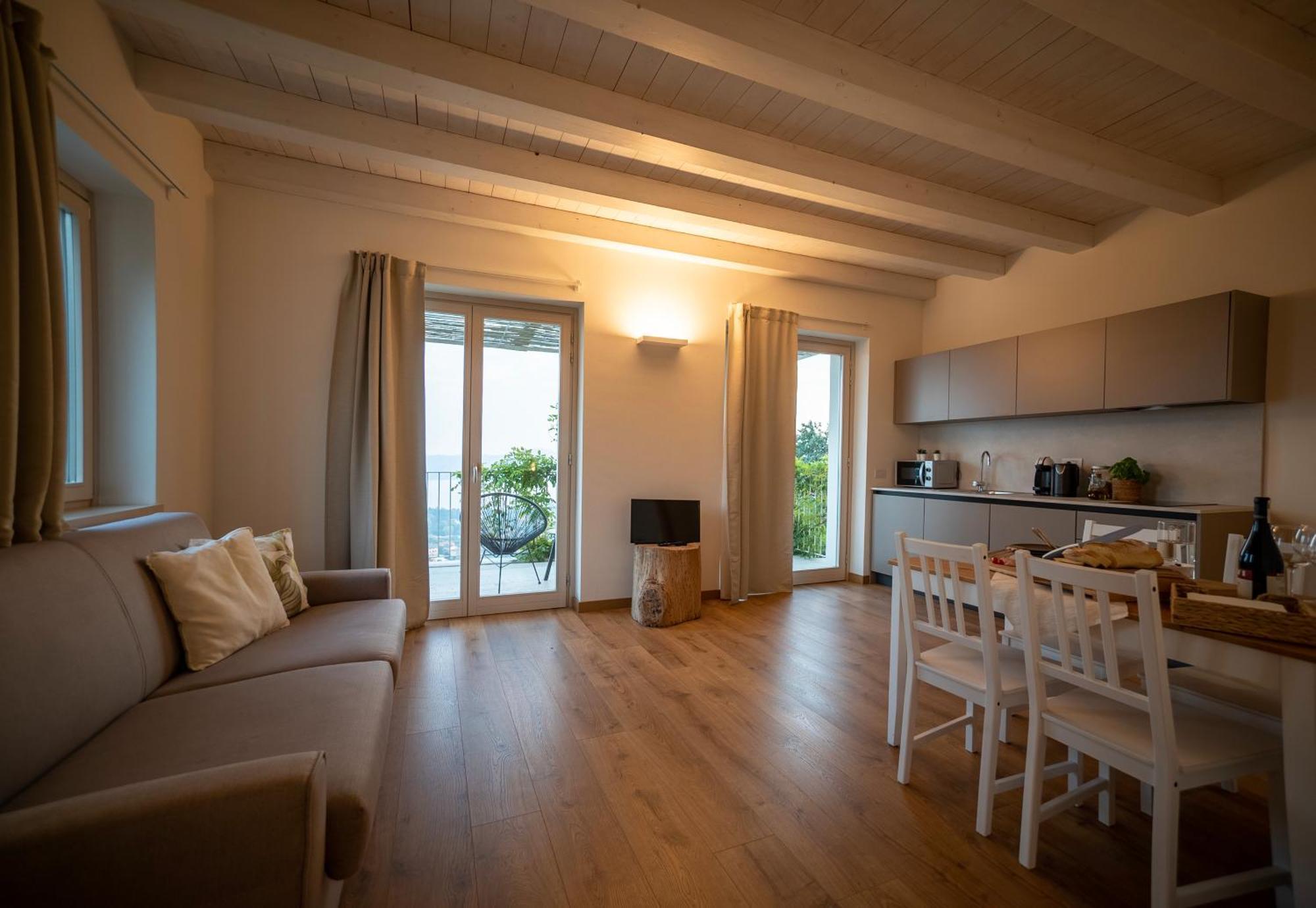 La Mascarana Apartment Lesa Ruang foto